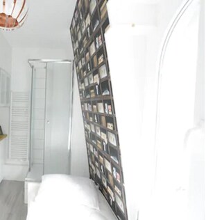 Studio | Blackout drapes, soundproofing, iron/ironing board, free WiFi - Mesnil - Your Home in Paris (Paris)