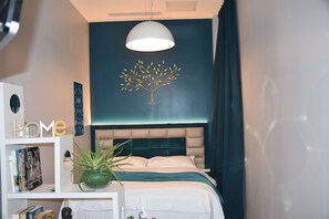 Apartment | 1 bedroom, premium bedding, blackout drapes, iron/ironing board - Trocadéro - Your Home in Paris (Paris)