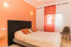 2 chambres, fer et planche à repasser, accès Internet, draps fournis