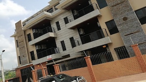 Front of property - Les Résidences Germina (Abidjan)