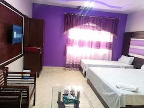 Family Room, Multiple Beds, Non Smoking
