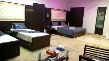 Family Room, Multiple Beds, Non Smoking | In-room safe, soundproofing, free WiFi
