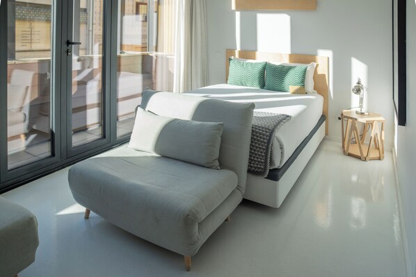 1 habitación, decoración personalizada y muebles diferentes 