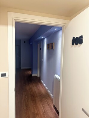 3 bedrooms, individually furnished, desk, blackout curtains - Home 146 (Lamezia Terme)