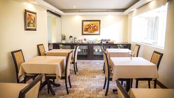 Desayuno continental incluido todos los días