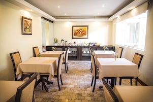 Café da manhã continental grátis todos os dias