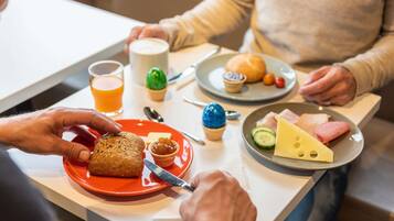 Daily buffet breakfast for a fee