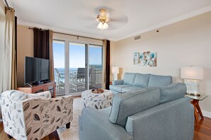 Huoneisto, 3 makuuhuonetta, yksityinen uima-allas, näköala lahdelle (Ariel Dunes I 1201) | Olohuone | Televisio