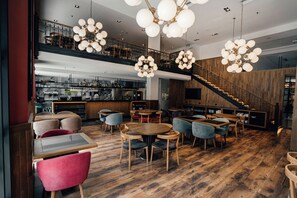 Petit déjeuner buffet servi tous les jours en supplément