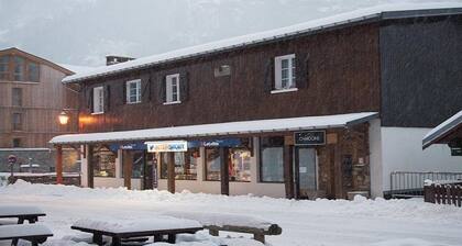 Chalet Chardons Snow Lodge - Hostel
