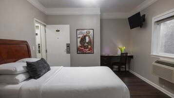 Standard Room, 1 Queen Bed, ADA