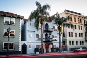 Exterior - The Hotel Hollywood (Los Angeles)