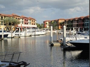 House | Lake - Beautiful Decor at an Amazing Resort Holiday home 2 BestStayz.1 (Naples)