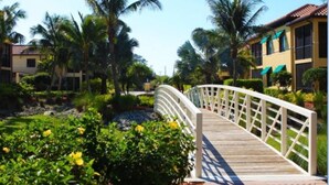House | Garden - Beautiful Decor at an Amazing Resort Holiday home 2 BestStayz.1 (Naples)