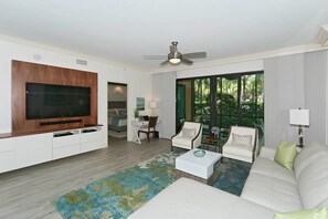 Living area - The Art of Modern Living - Oversized Condo Apartment 3 BestStayz.1 (Naples)