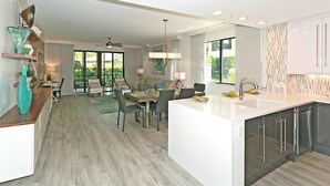 Apartment | Private kitchen - The Art of Modern  Living - Oversized Condo Apartment 3 BestStayz.1 (Naples)
