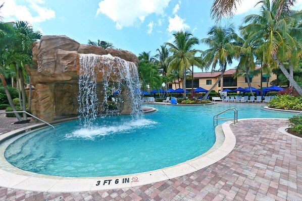 Pool waterfall - The Art of Modern Living - Oversized Condo Apartment 3 BestStayz.1 (Naples)