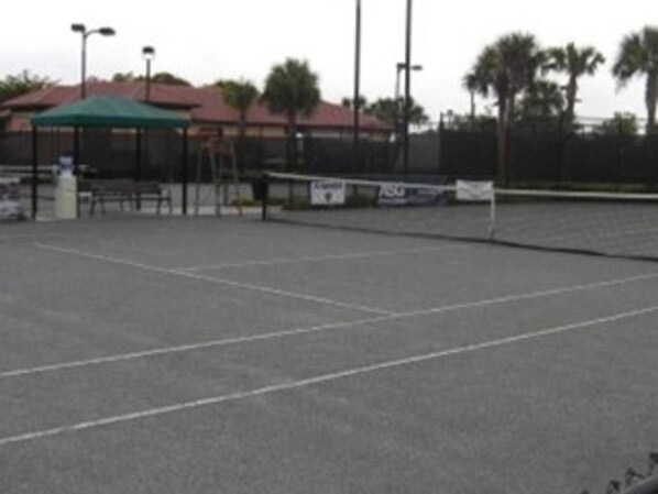 Apartment | Tennis court - The Art of Modern  Living - Oversized Condo Apartment 3 BestStayz.1 (Naples)