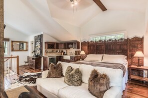 Nhà | Khu phòng khách | Lò sưởi, bàn bóng bàn 