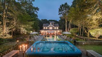 Rumah | Bathtub spa outdoor