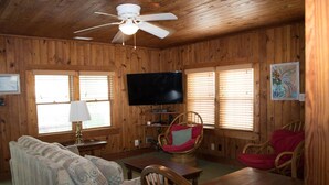 Unclassified image, 5 of 28, button - THE GALLERY-Ideal for 10-12 but Sleeps 18 Holiday home 5 BestStayz.1 (North Myrtle Beach)