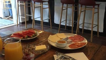 Daily continental breakfast (DKK 100 per person)