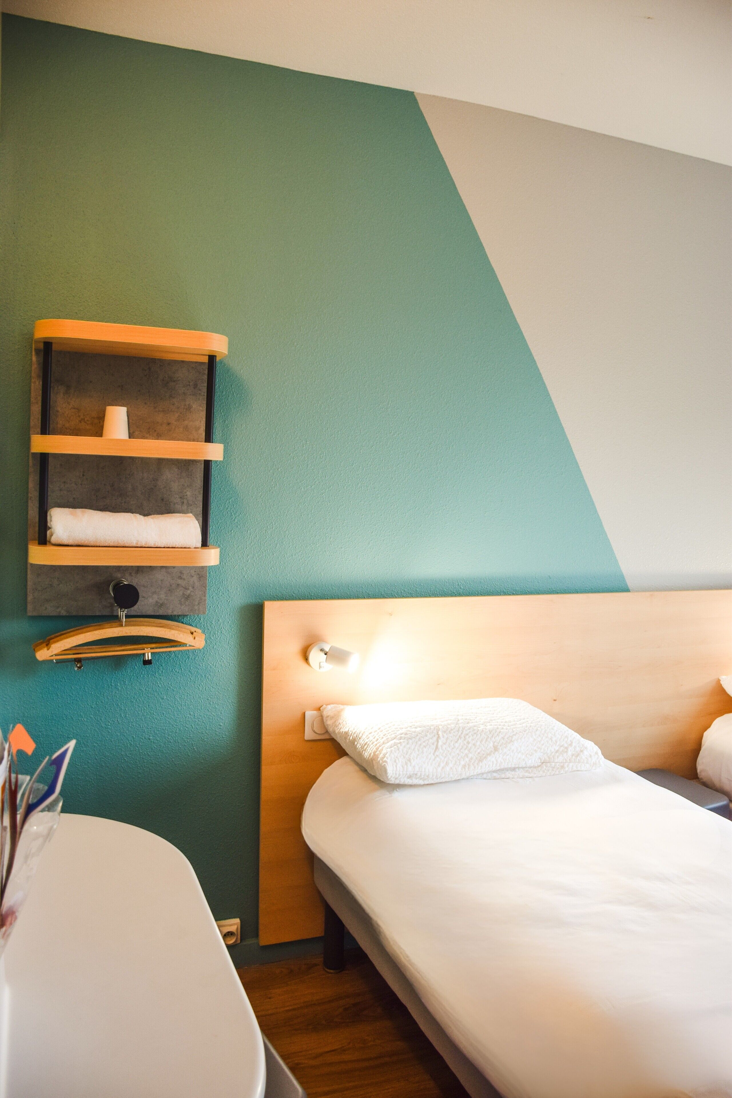 basic room, 2 single beds | premium bedding, tempur-pedic beds, desk, laptop workspace