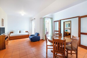 Family Room | Living area