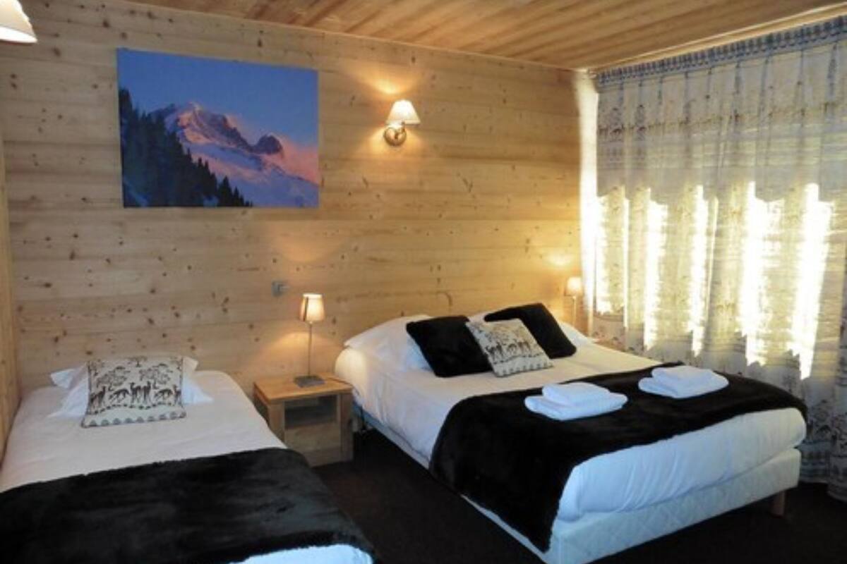 in-room safe, desk, blackout curtains, soundproofing