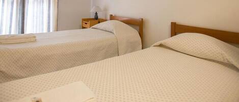 Blackout curtains, free WiFi, bed sheets