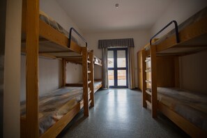 Shared Dormitory, Women only, Shared Bathroom (6 Beds) | Blackout drapes, free WiFi, bed sheets