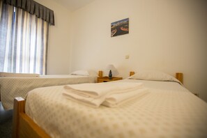 Twin Room, Private Bathroom | Blackout curtains, free WiFi, bed sheets - HI Beja - Pousada de Juventude - Hostel (Beja)
