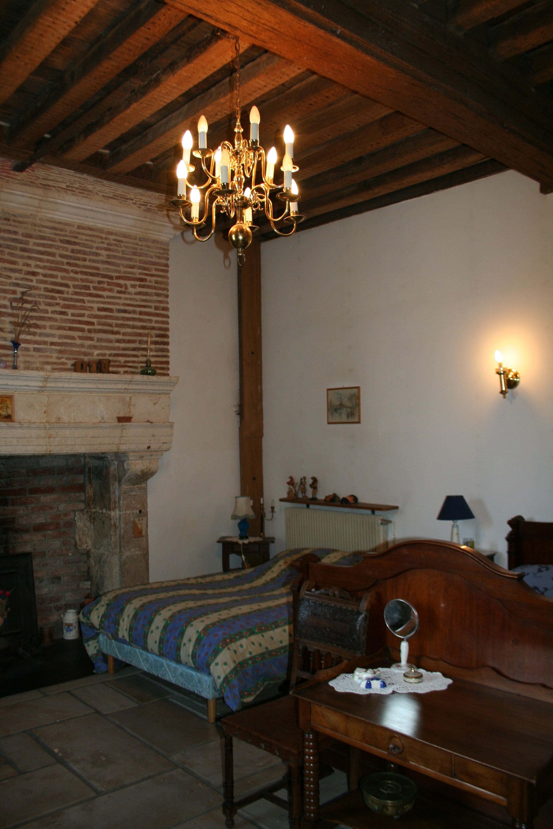 Iron/ironing board, rollaway beds, bed sheets