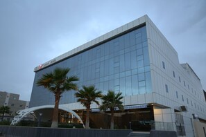 Fachada de la propiedad