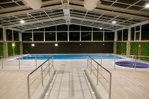 4 indoor pools - Quetzal (Riyadh)