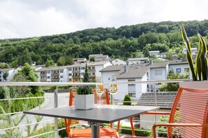 Outdoor dining - Lumina Apartments (Ingelfingen)