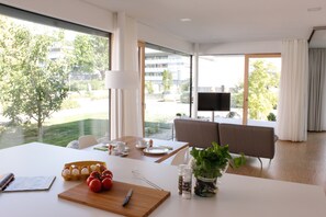 Apartment, Balcony | Living area | Flat-screen TV - Lumina Apartments (Ingelfingen)