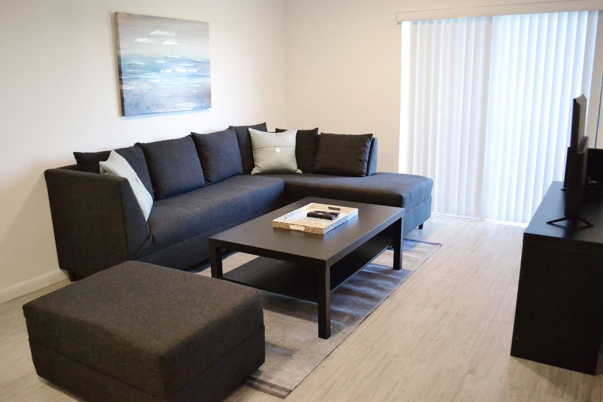 Seprai antialergi dan setrika/meja setrika