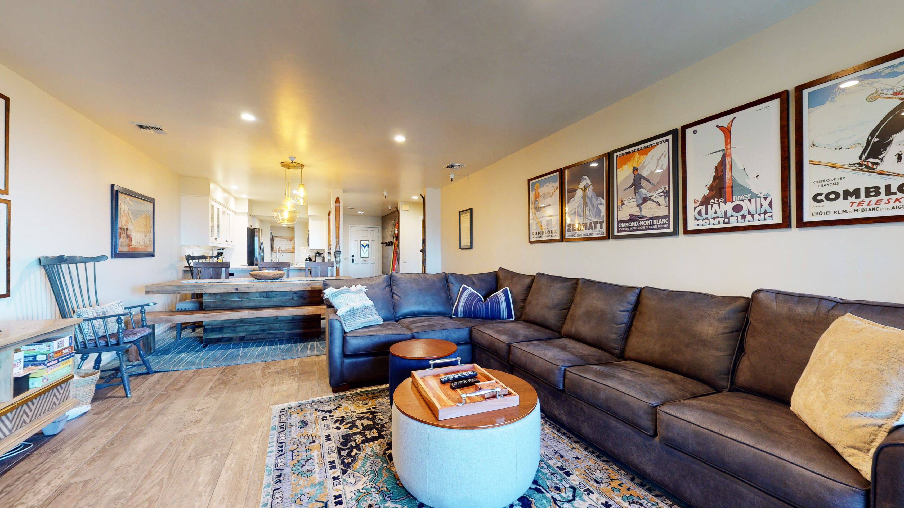 Smart TV, fireplace, DVD player
