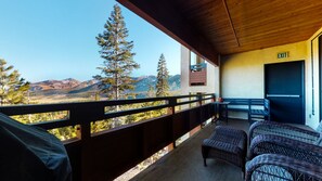 Property grounds - Ski-In/Ski-Out, Remodeled Pet-Friendly, Washer/Dryer & Stunning Views (Mammoth Lakes)