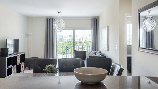 SH 201 | Living area | Flat-screen TV - Coral Way by GWC (Miami)