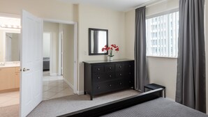 SH 201 | Hypo-allergenic bedding available, iron/ironing board, cribs (surcharge) - Coral Way by GWC (Miami)