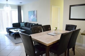 Essbereich im Zimmer