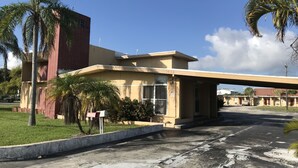Exterior - Travel Inn (Fort Pierce)