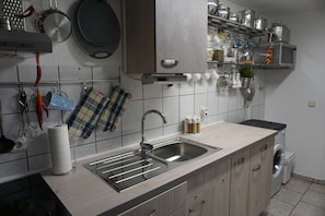 Refrigerador, microondas, horno y lavavajillas 