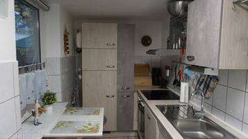 KylskÄp, mikrovÄgsugn, ugn och diskmaskin