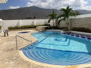 2 outdoor pools, open 9:00 AM to 7:00 PM, sun loungers - Ricaurte Peñalisa Apt 4401 NF (Ricaurte)