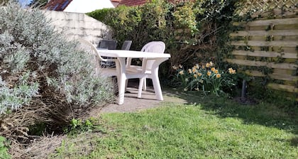 Neu - Schönes Haus 8 Personen 2 Schritte vom Strand entfernt ideal für Familien.
