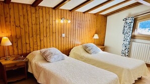 3 bedrooms, WiFi (free)