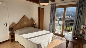 3 bedrooms, WiFi (free)